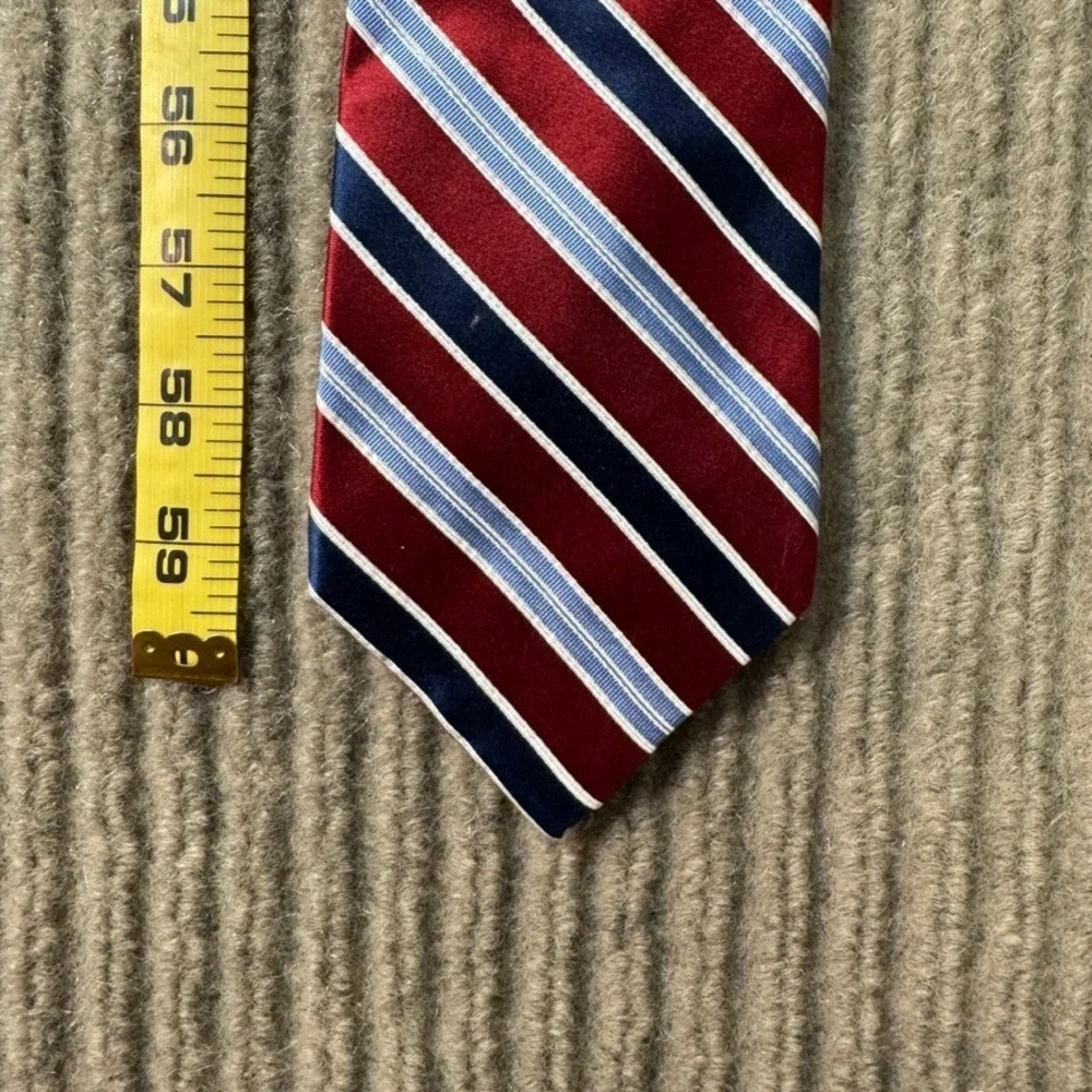 Jones New York Mens Silk Necktie Red Navy Blue Light Blue Striped RN121148